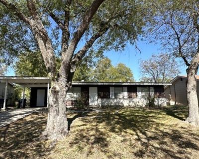 5127 Village Green 3/1 For Rent in San Antonio, TX 78218