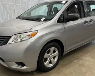 Used 2013 Toyota Sienna L