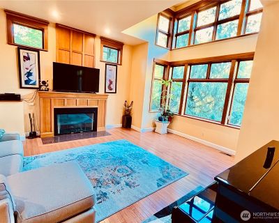 4 Bedroom 2BA 2680 ft House For Rent in Mercer Island, WA