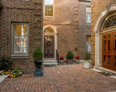 3 Bedroom 4BA 2981 ft Townhouse For Sale in LEXINGTON, KY