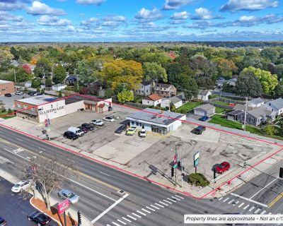 8500 ft Commercial Property For Sale in Libertyville, IL