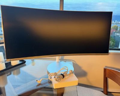 Samsung 34" Curved Monitor
