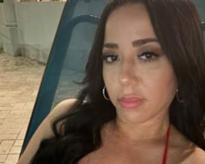 Natalie Vazquez, 29 years, F. Looking in: Monterey, Monterey County, CA