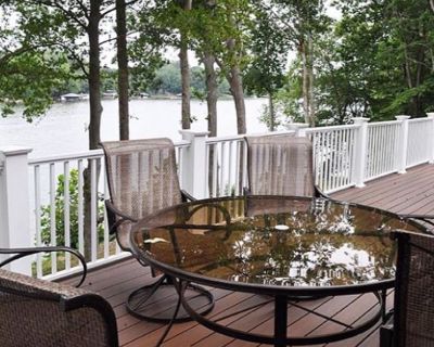 Waterfront Lake Anna Vacation Rental Home Sleeps 10 w Private Dock