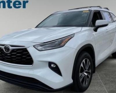 2021 Toyota Highlander AWD XLE 4DR SUV