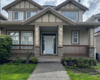 JulieTN (Has a House) on iROOMit. Room in the 3 Bedroom 3BA House For Rent...