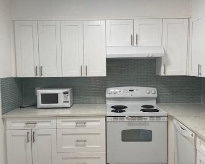 1 Bedroom 1BA 726 ft Furnished Apartment For Rent in Delray Beach, FL