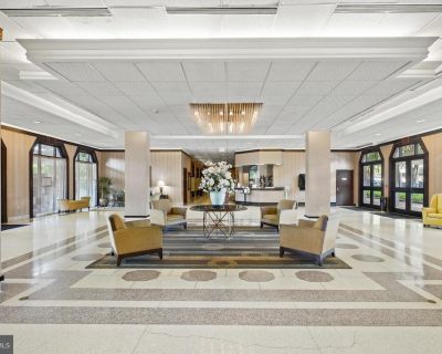 2 Bedroom 1BA 806 ft Condo For Sale in Washington, DC