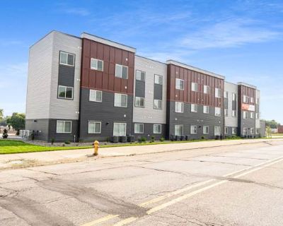3 Bedroom 2BA 1054 ft Pet-Friendly Apartment For Rent in Sioux City, IA
