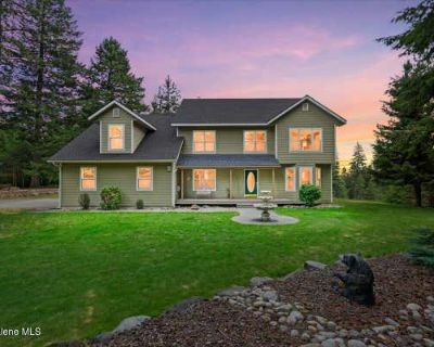 4 Bedroom 3BA 3242 ft Single Family Home For Sale in SAGLE, ID