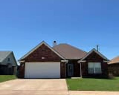 3 Bedroom 2BA 1800 ft² House For Rent in Lawton, OK 509 SW Coral Ave