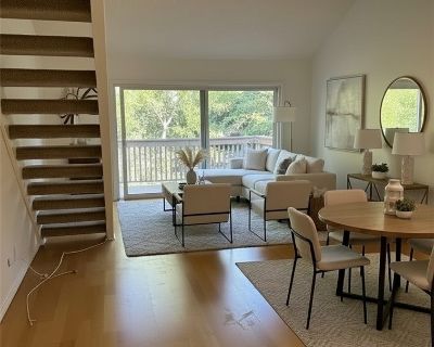 2 Bedroom 1BA 868 ft Condo For Sale in Canoga Park, CA