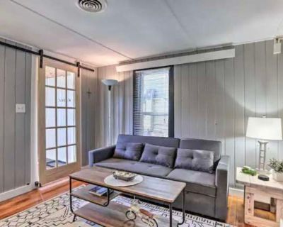 1 Bedroom 1BA 700 ft Pet-Friendly Apartment For Rent in Lead, SD