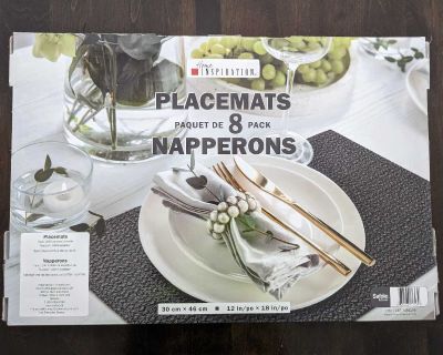 8 New In Packaging Vinyl Placemats