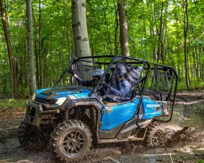 2025 Honda Pioneer 1000-5 Deluxe