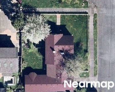 4 Bed 1.5 Bath Foreclosure Property in Portland, OR 97215 - SE Washington St