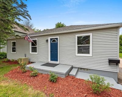 3 Bedroom 1BA 1376 ft Single Family House For Sale in Appleton, WI