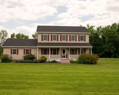 3 Bedroom 2BA 1948 ft Single Family House For Sale in Georgia, VT
