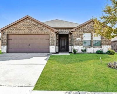 4 Bedroom 2BA 1790 ft Pet-Friendly Apartment For Rent in Collin County, TX