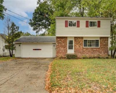 3 Bedroom 2BA 1225 ft Apartment For Rent in Willoughby, OH