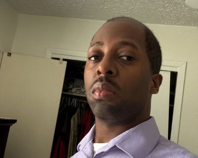 Noah - Needs an Apartment on iROOMit or a Room