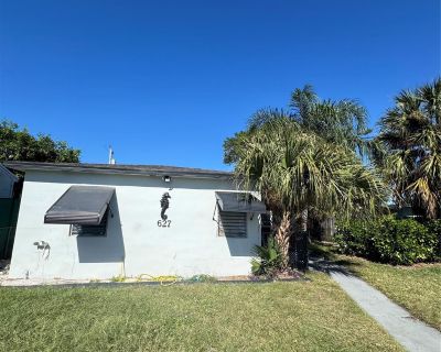 2 Bedroom 1BA House For Rent in Lantana, FL