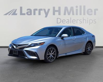Used 2023 Toyota Camry SE