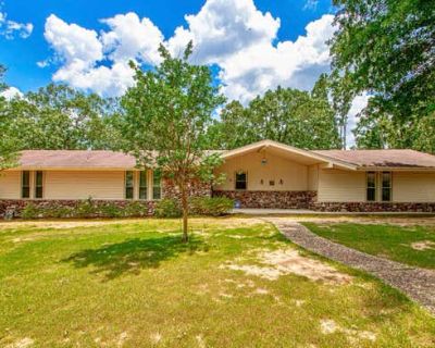 3 Bedroom 2BA 1878 ft Single Family Home For Sale in SHERWOOD, AR