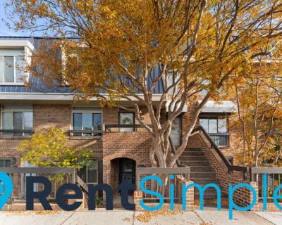 1673 S Hayes St.. Trendy yet elegant, Arlington is an exciting beauty in all four seasons. Hardwood floors Pet friendly Stainless steel Fireplace Unit Amenities fireplace hardwood floors stainless steel Property Amenities cats allowed dogs allowed pet friendly. Pets allowed. 2 Bedroom. 2 Bathroom. 1232 ft