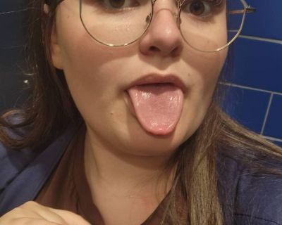 Mia - Needs an Apartment on iROOMit or a Room