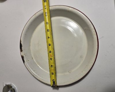 3 Vintage Enamelware Pie Plate Red Rim 10 Farmhouse Kitchen Decor