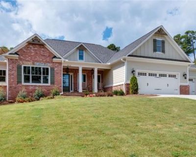 3 Bedroom 3BA 2670 ft Single Family House For Sale in Gainesville, GA