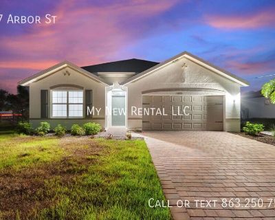 4 Bedroom 2BA 1828 ft Pet-Friendly Single-family home For Rent in Port Charlotte, FL