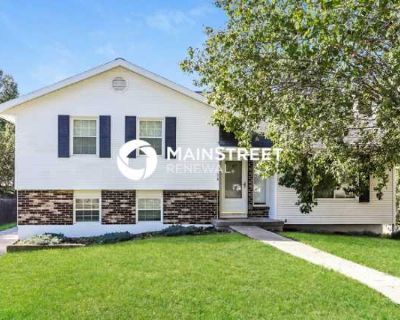 3 Bedroom 2BA 1680 ft Pet-Friendly Apartment For Rent in Liberty, MO