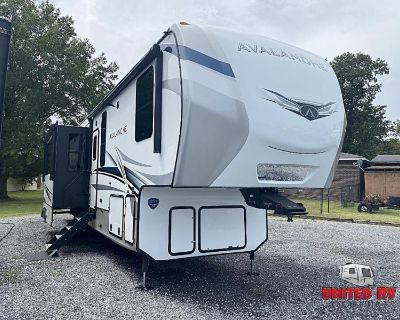 2022 Keystone Rv Avalanche 390DS