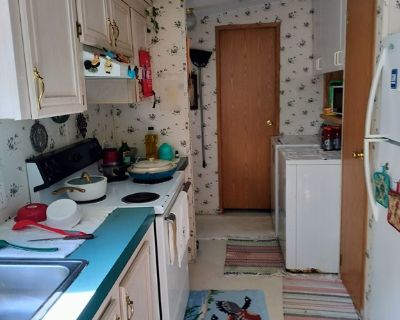 $800 per month room to rent in Rolling Ranches