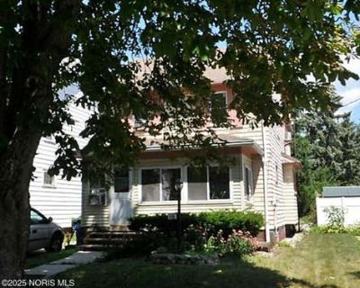 3 Bedroom 1BA 1657 ft Single Family Home For Sale in TOLEDO, OH