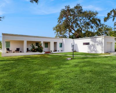 3 Bedroom 3 baths Dog-friendly 4.44 41 reviews What our guests are saying... AI-generated...