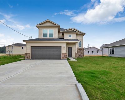 126 County Road 5102c. This Gorgeous home sits on 0.19 of an acre. The house has open floor plan has 9-foot celling. Home features formation luxury resilient flooring, granite countertop. 3 minutes to 99 tollway. Contact me today to schedule a showing.. 4 Bedroom. 3 Bathroom. 1585 ft