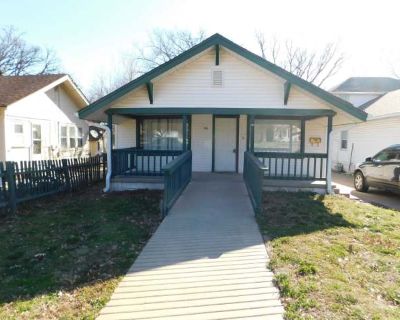 3 Bedroom 1BA 0 ft Pet-Friendly Apartment For Rent in El Dorado, KS