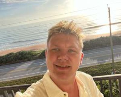 LGBTQ+ friendly * Non-smoker. Budget: $700 per month. Ready to move: now. Looking for myself. Hi, I m Kenan! I m 25 years old and work as the Director of Music at a local church. I m pretty laid back and easygoing the kind of person who enjoys a peaceful, comfortable space to come home to. I tend to keep to myself and respect others privacy, but I m always friendly and happy to chat or hang out...