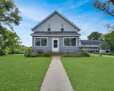 Multi Family Home For Sale in SLINGER, WI