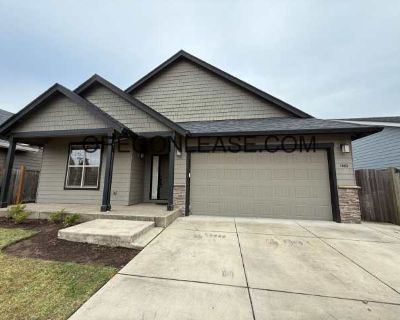 3 Bedroom 2BA 1500 ft Pet-Friendly Apartment For Rent in Lane County, OR