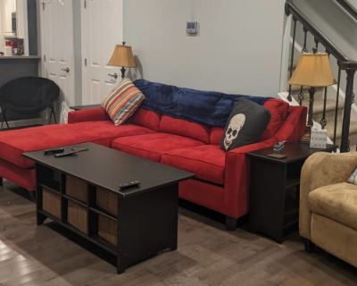 Private room with own bathroom in Townhouse with , Williamsburg , VA 23188