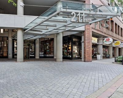 1 Bedroom 1BA 873 ft Condo For Rent in Chicago, IL