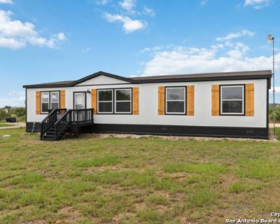 3 Bedroom 2BA 1387 ft Single Family House For Sale in Moore, TX