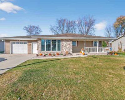3 Bedroom 1BA 1575 ft Single Family Home For Sale in GREEN BAY, WI