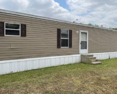 3 Bedroom 2BA 1216 ft Mobile Home For Rent in Harlingen, TX