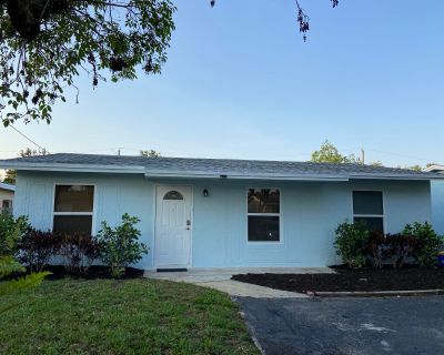 3 Bedroom 2BA 1147 ft Single Family Home For Rent in Boca Raton, FL