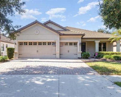 4 Bedroom 3BA 2381 ft Single Family Home For Sale in DAVENPORT, FL